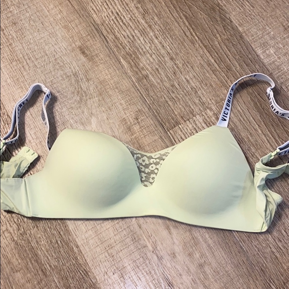 Victoria Secret Light Green Bra Size 32B